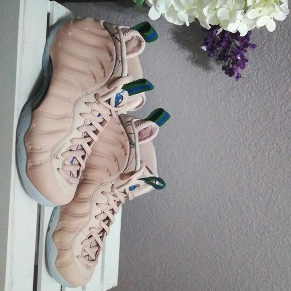 light pink foamposites